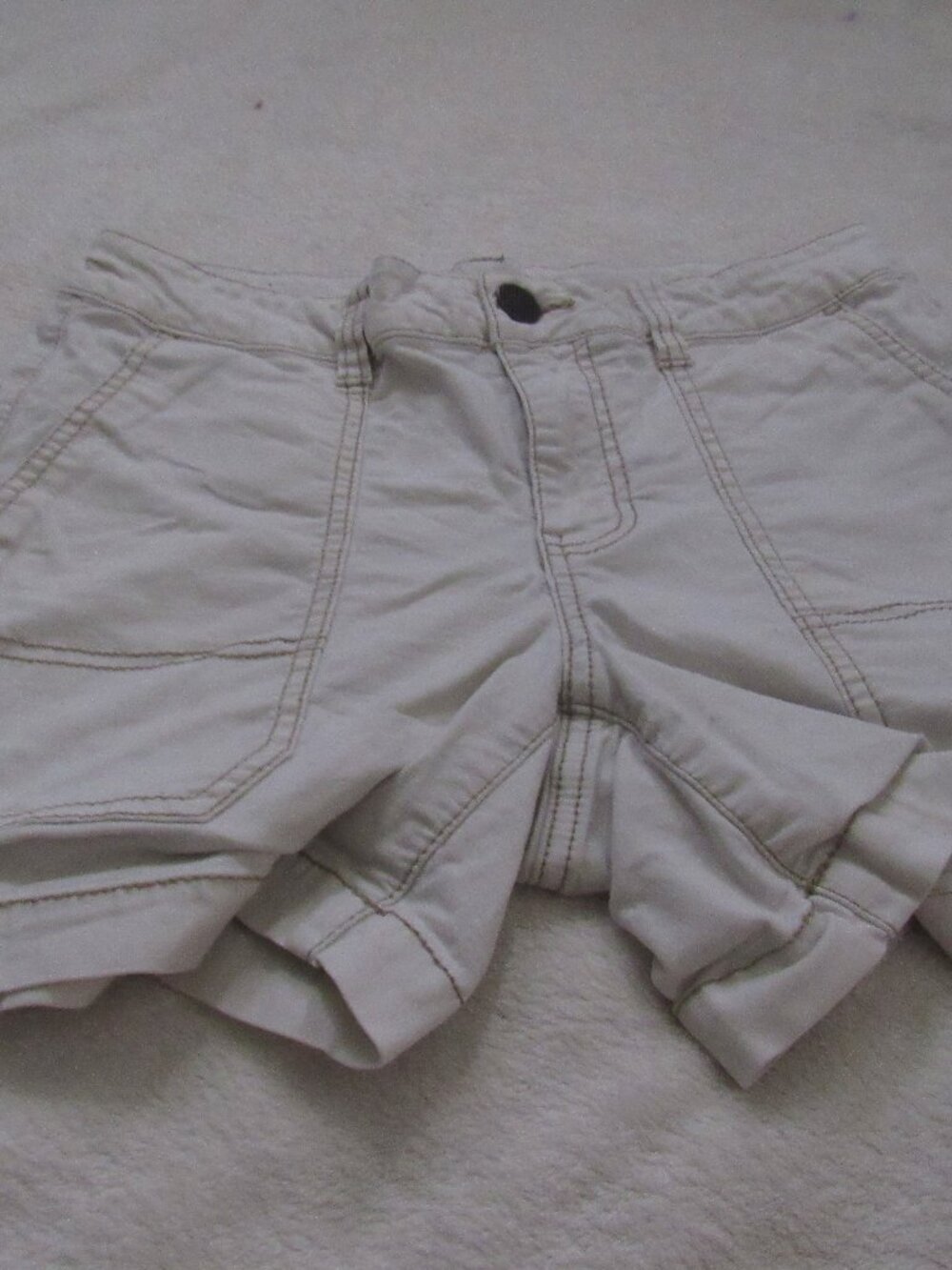 Cabi Cream Shorts  Size 4 USED